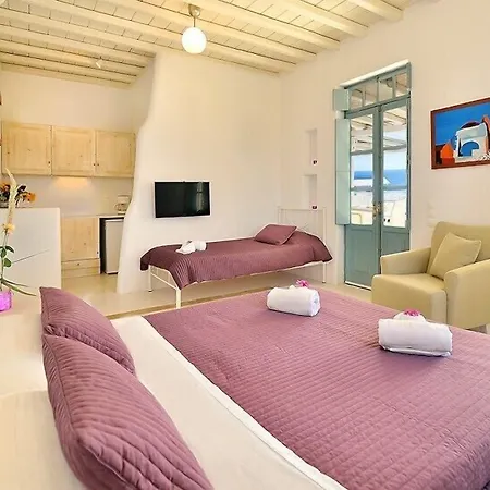 Mykonos Pantheon קאלו ליבאדי