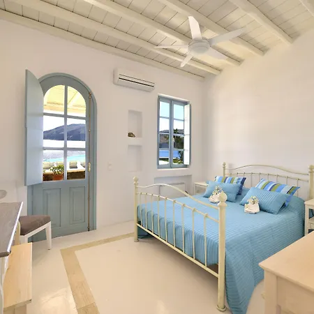 Mykonos Pantheon קאלו ליבאדי