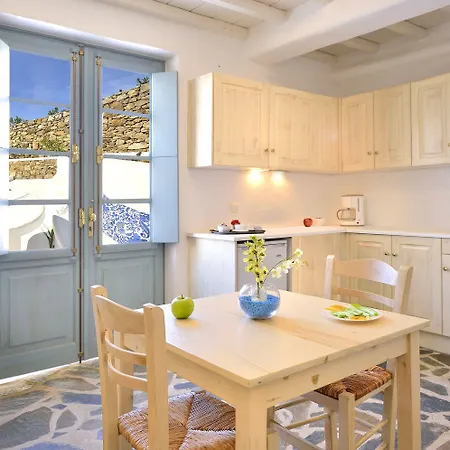 Mykonos Pantheon 4* קאלו ליבאדי