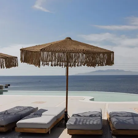 Mykonos Pantheon Lägenhetshotell 4*